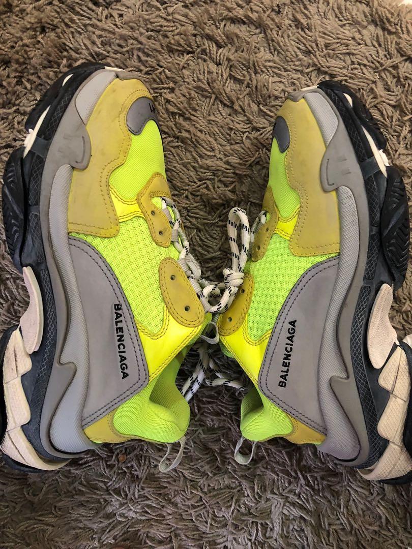 balenciaga triple s neon