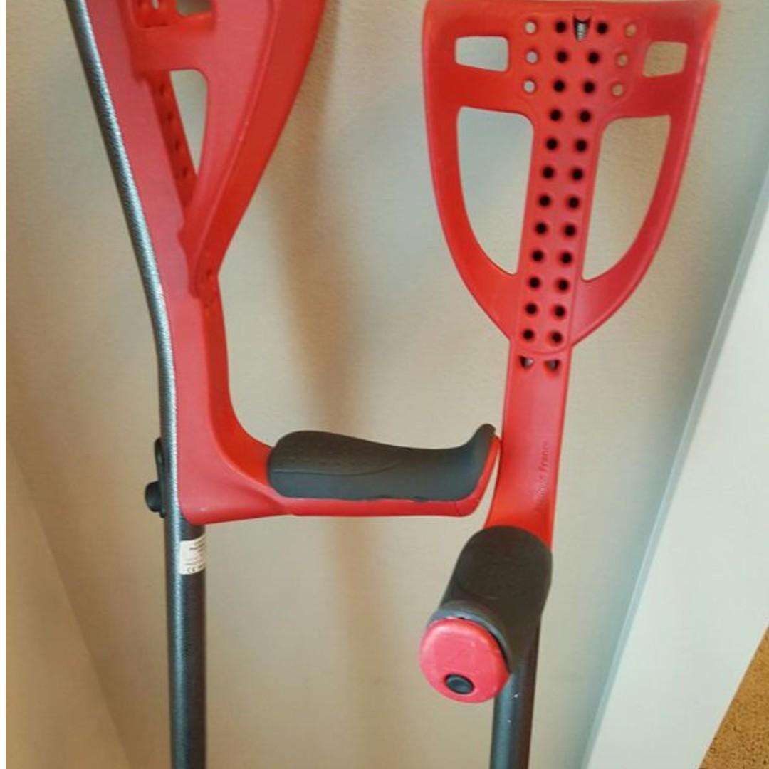 Elbow crutches, Health & Nutrition, Assistive & Rehabilatory Aids
