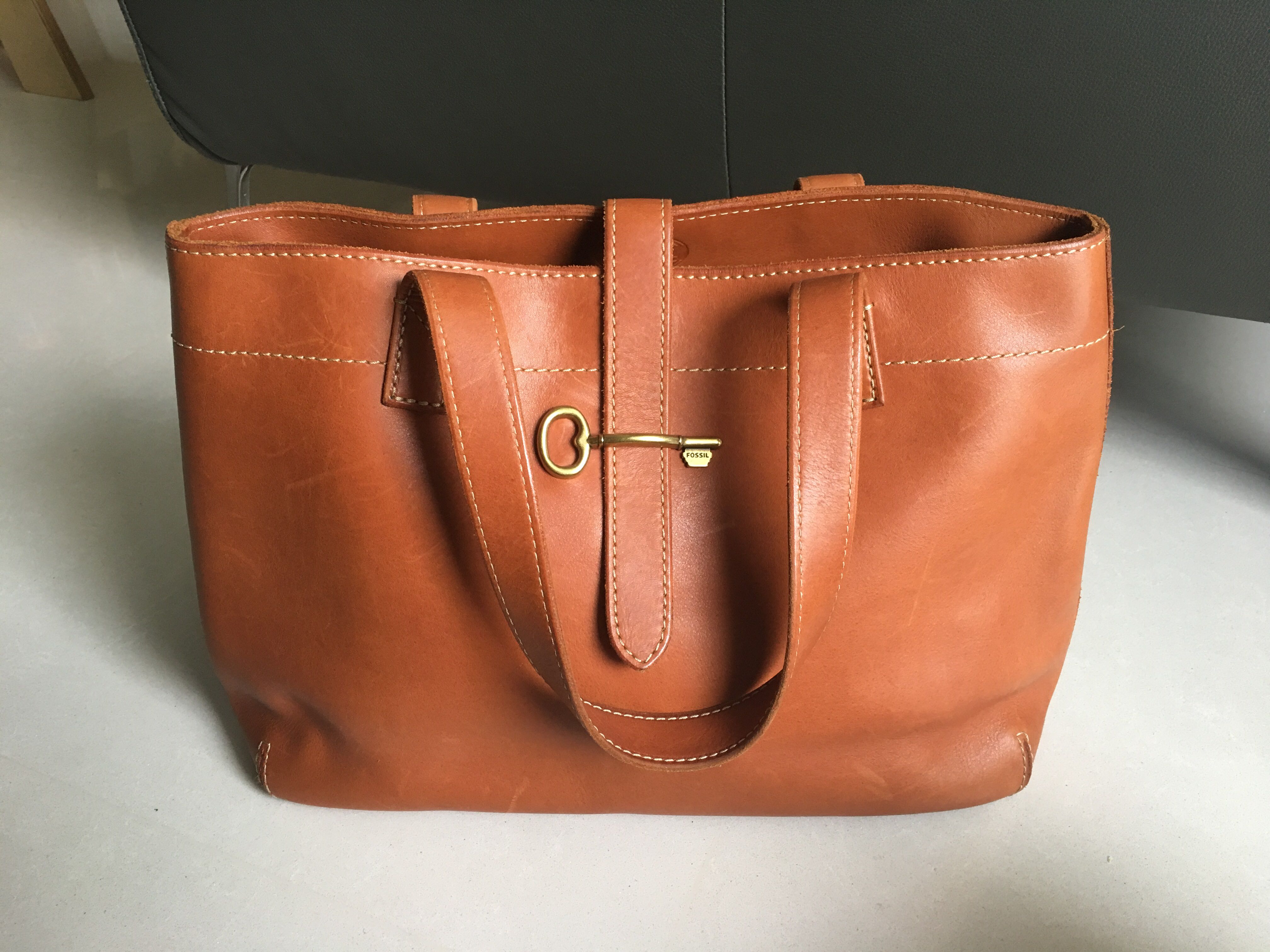 fossil leather tote
