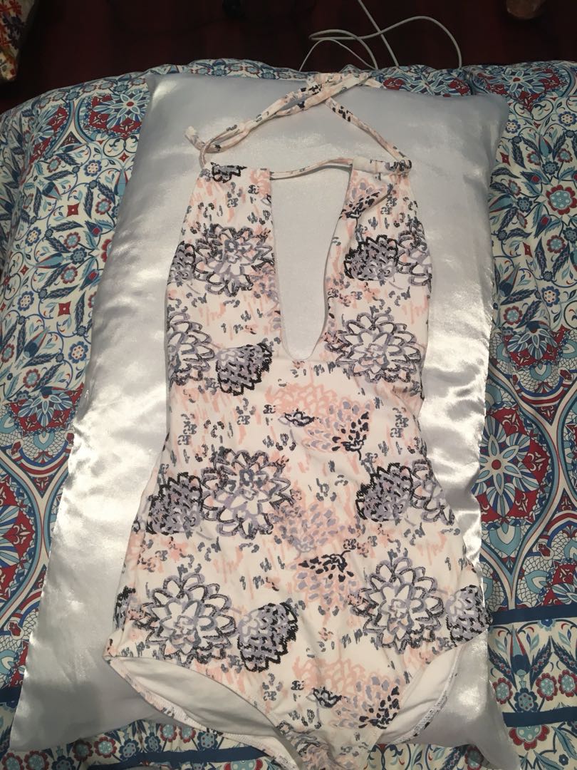 glassons bathers