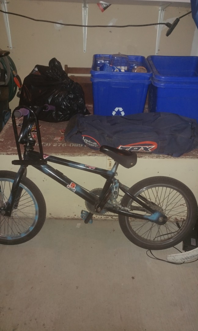 Gt Thumper Black Trick Bmx Sports Bicycles on Carousell