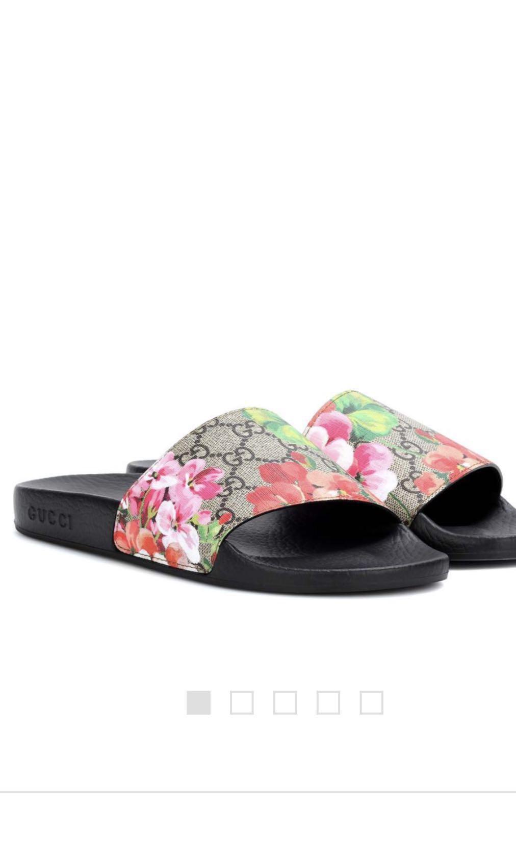 bottom of gucci flip flops