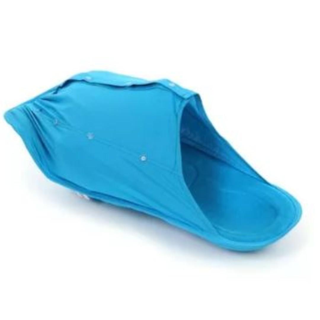 hoopa hooded infant carrier