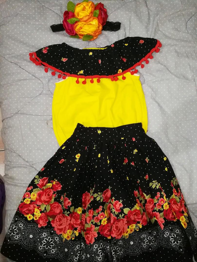 Miss Mexico United Nation (Category: Babies & Kids Fashion) located in Manila. Submitted by hunnydew (Listing ID 194816909, Image 1). Description: EUC Miss Mexico Complete with headdress Very pretty in actual.