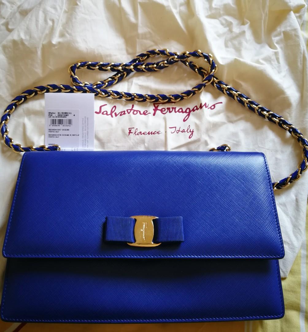 Ferragamo vara bow deals flap bag