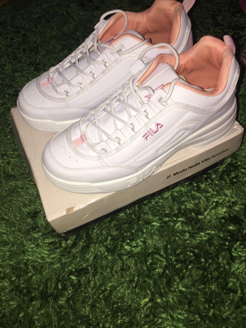 Sepatu Fila Women S Fashion Women S Shoes On Carousell