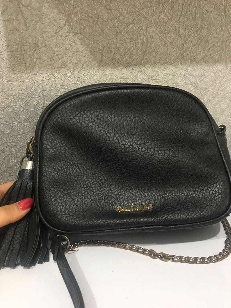 sling bag pull and bear