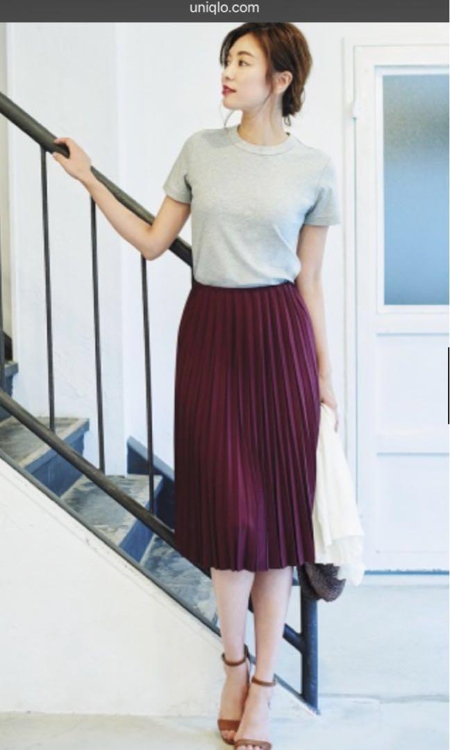Uniqlo best sale maroon skirt