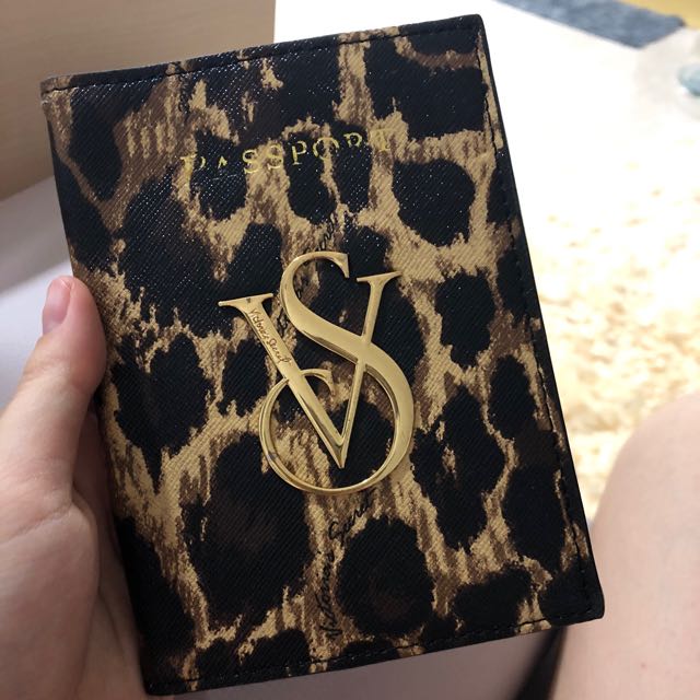 Victoria Secret Passport Holder, Women's Fashion, New
