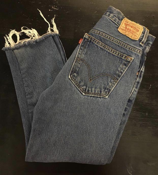 levis jeans thrift shop