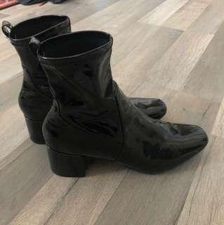 Size 9 Aldo Patent Booties