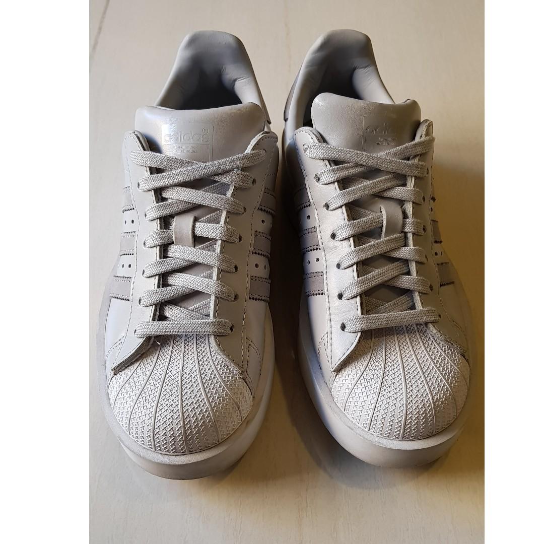Clearance Sale! Adidas Superstar Bold Platform Sneakers Shoes US7 in  Grey/White, Women's Fashion, Footwear, Sneakers on Carousell