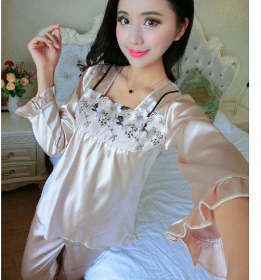 Baju Tidur Satin Lengan Panjang