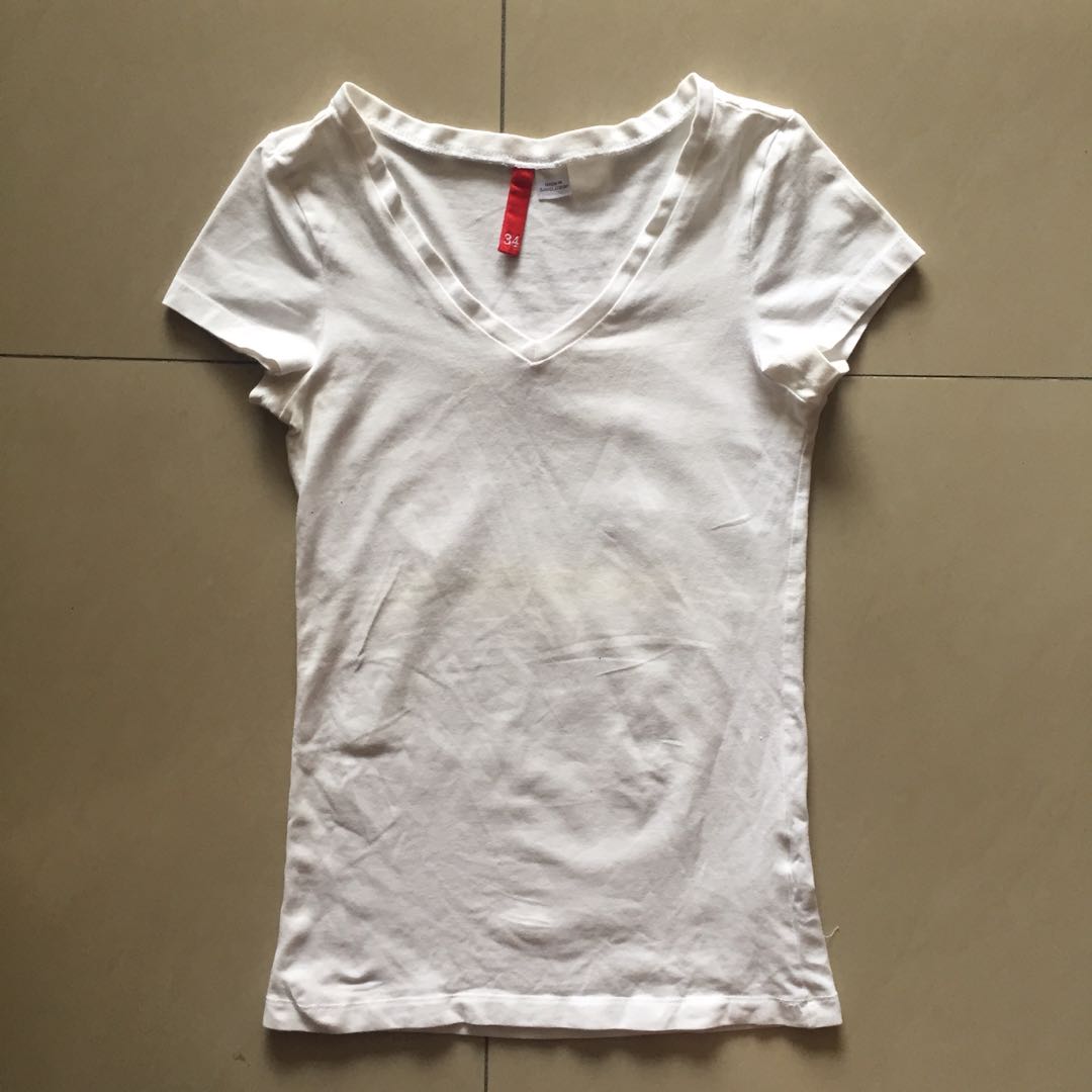 Basic V-neck White T-shirt, Women's Fashion, Tops, Shirts on Carousell