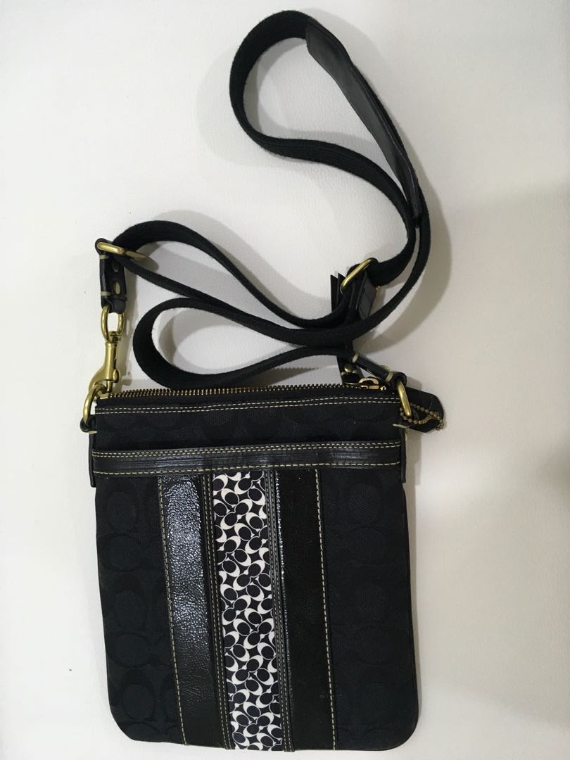 Coach Sling Bag (Black), Women's Fashion, Bags & Wallets, Crossbody