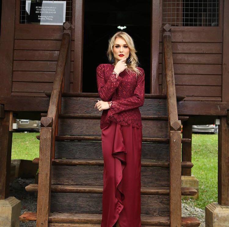 Dress Modern Kurung Women s Fashion Muslimah Fashion Dresses on Carousell
