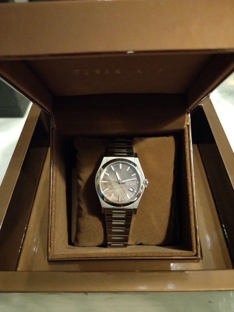 Gucci pantheon pre own quarts watch 