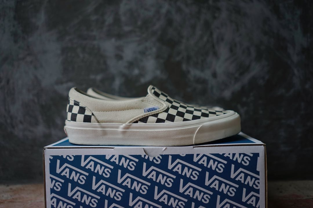 harga vans og checkerboard