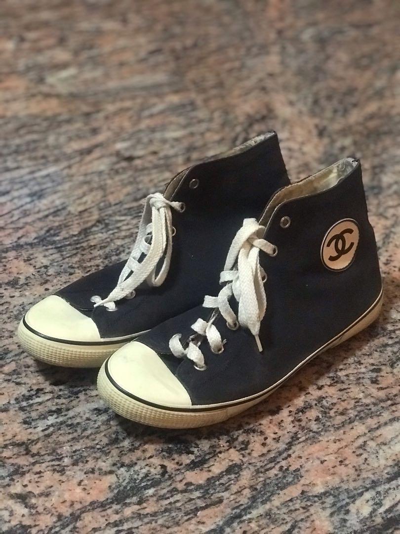Authentic vintage Chanel sneakers/shoes size 40