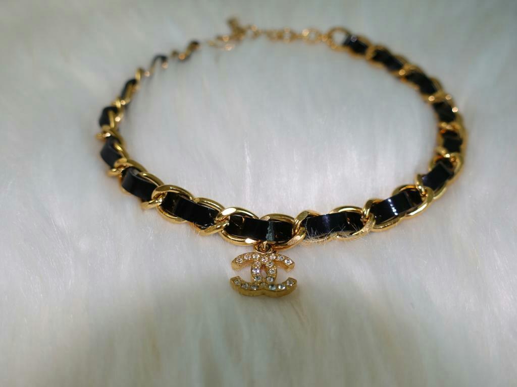 CHANEL VINTAGE CHOKER NECKLACE Women s Fashion Jewelry