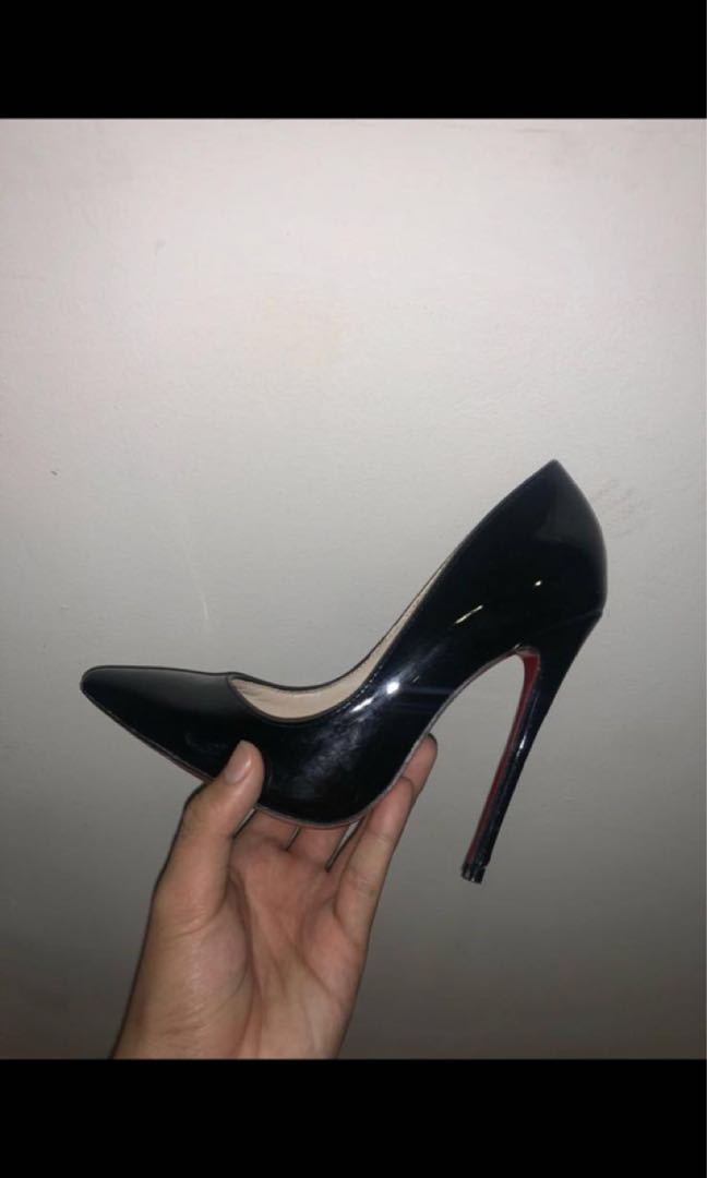 harga heels christian louboutin