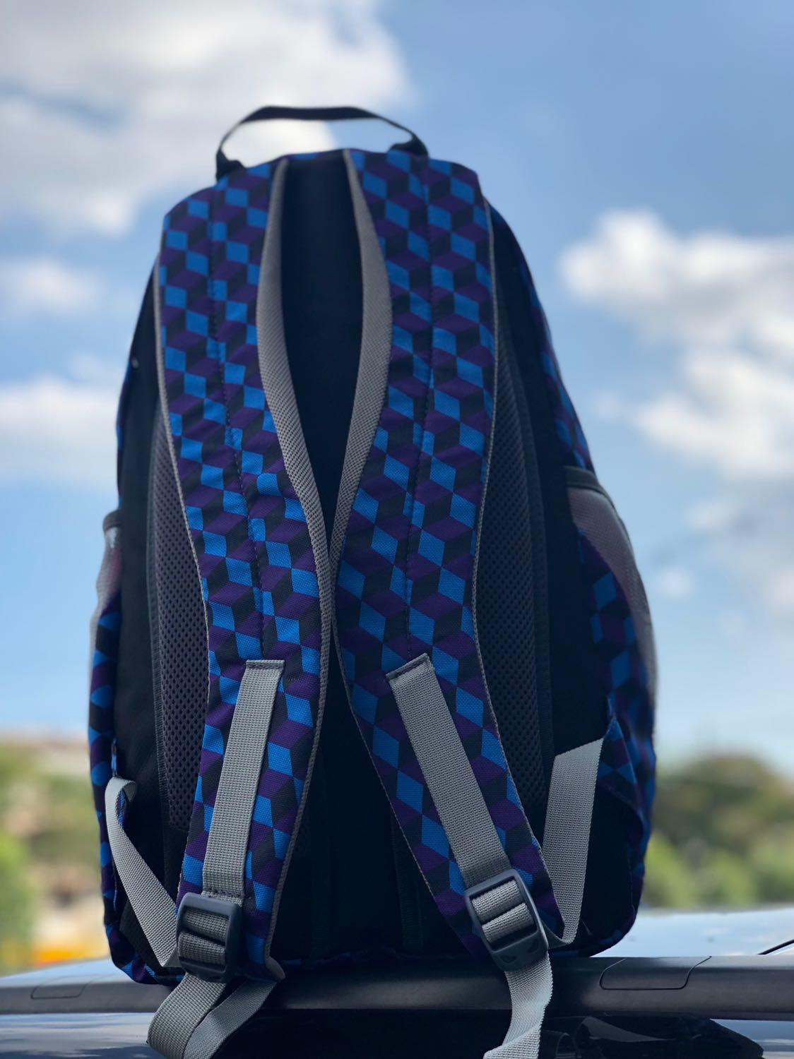 Deuter nomi deals daypack