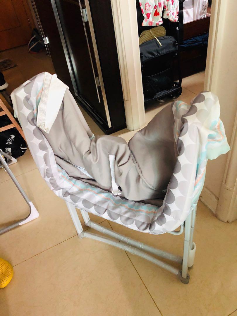 foldaway rocking bassinet