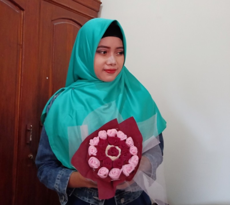 Jilbab Segiempat Syar I Satin Ternyaman Anti Gerah Fesyen Wanita