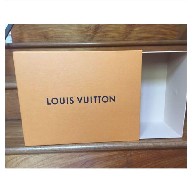 SALE Louis Vuitton Shoe Box, Paper Bag, Receipt Envelope, Luxury, Sneakers  & Footwear on Carousell