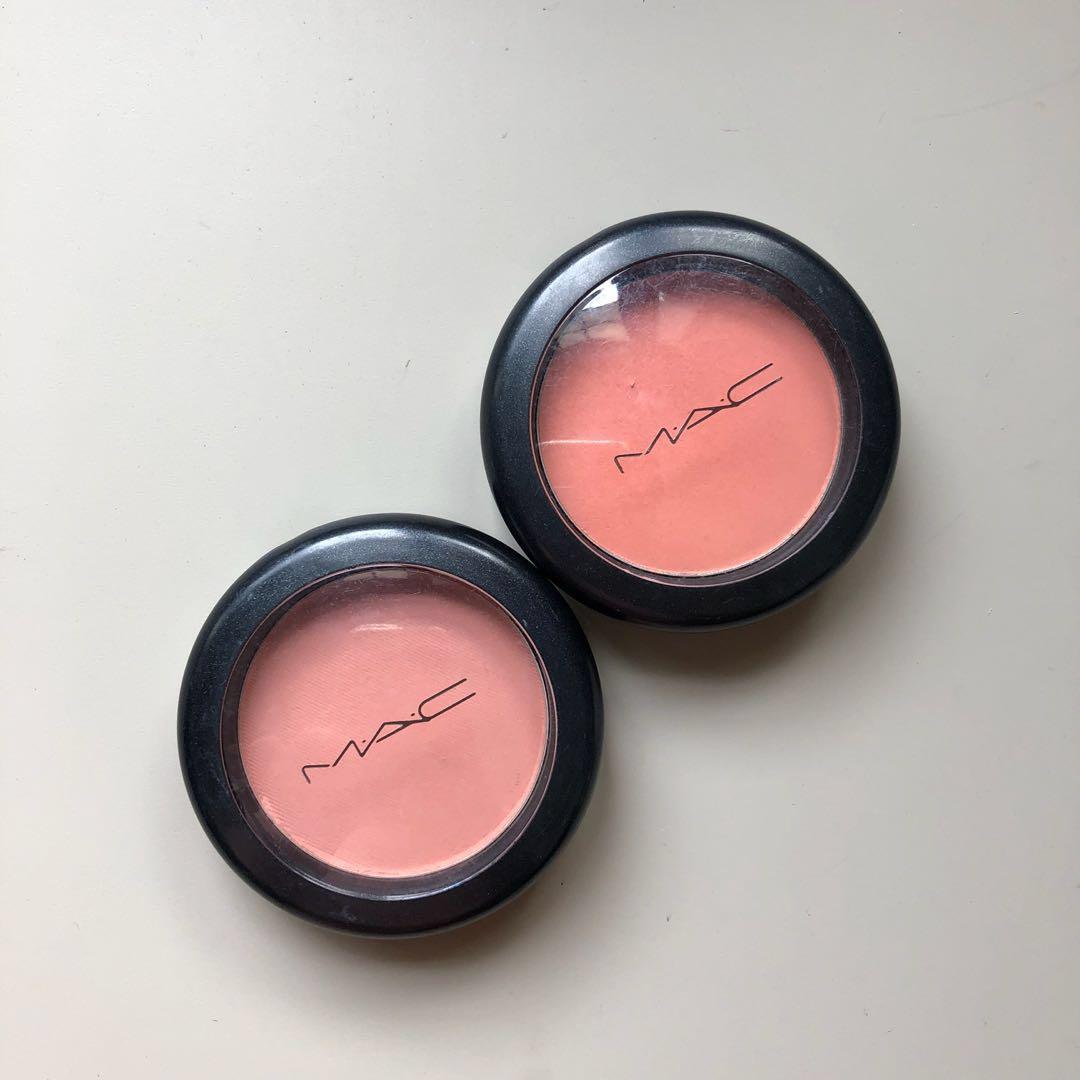 blush compact