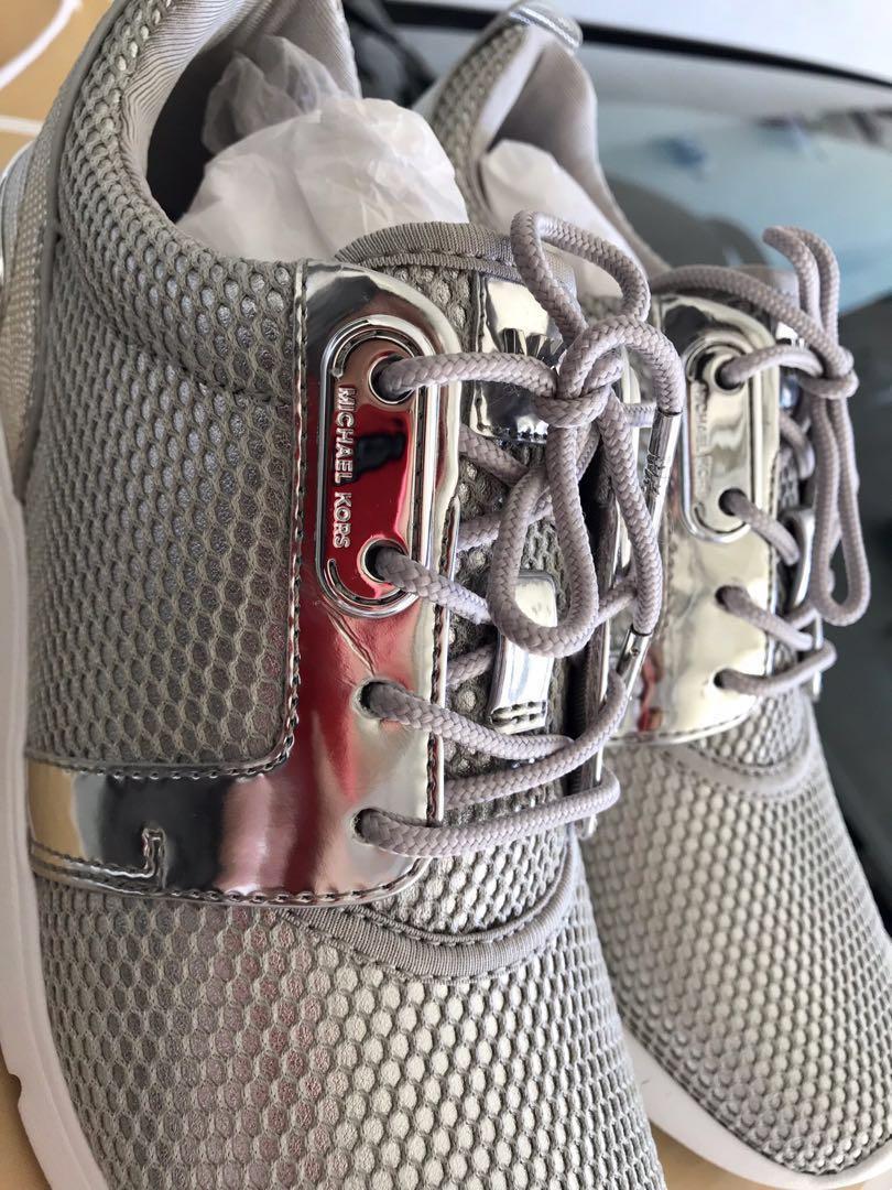Michael kors store amanda sneaker