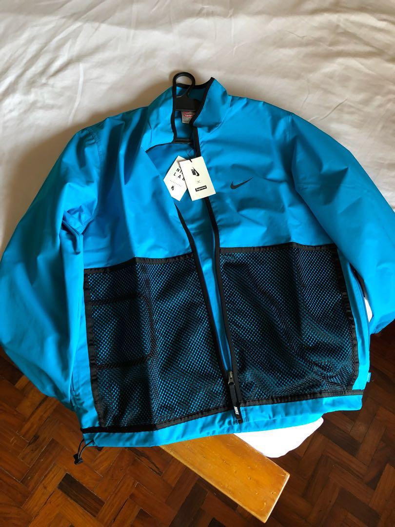 Nike Supreme Trail Running Jacket (Category: Activewear) located in Manila. Submitted by decluttuhhh (Listing ID 186227066, Image 3). Description: For sale NikeLab x Supreme Trail Running Jacket Newyork release 101% authentic Large .