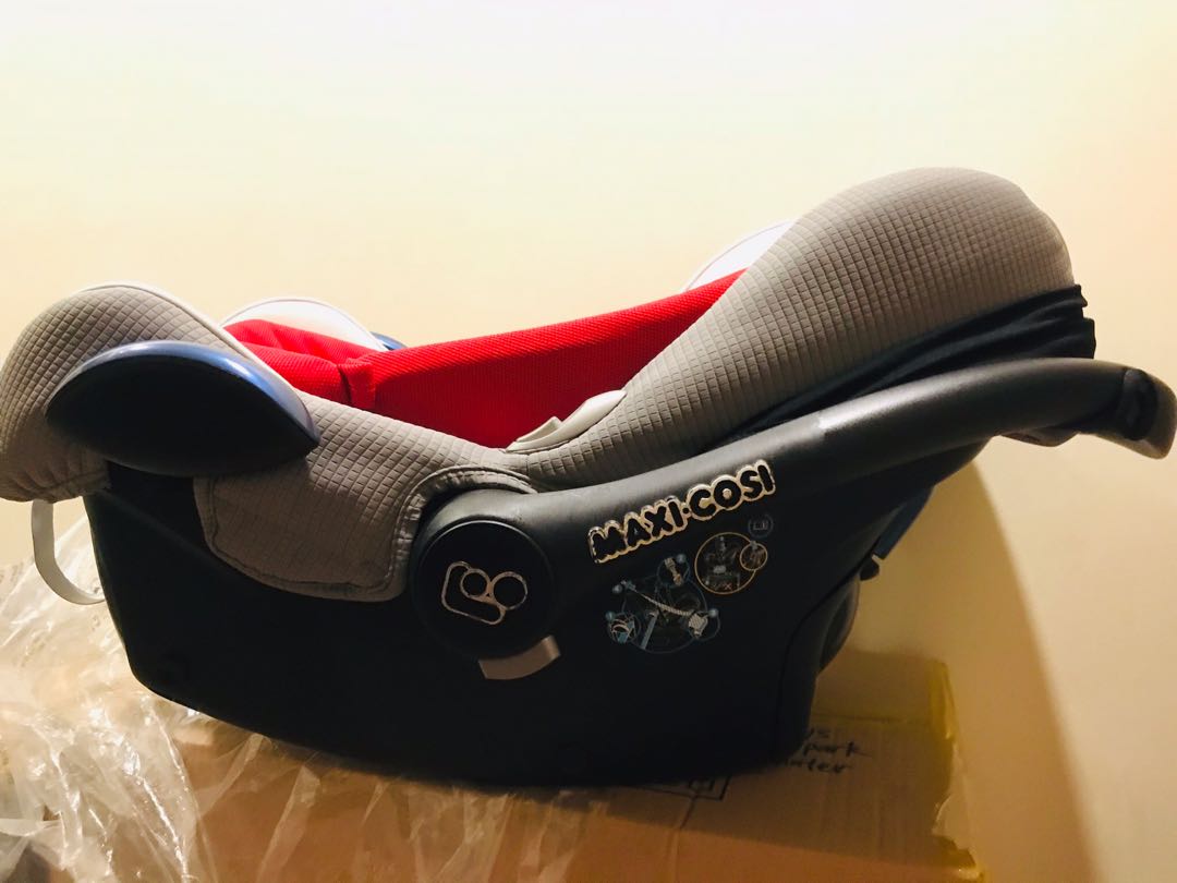 Quinny Maxi cosy car seat, Babies & Kids, Going Out, Car Seats on Carousell