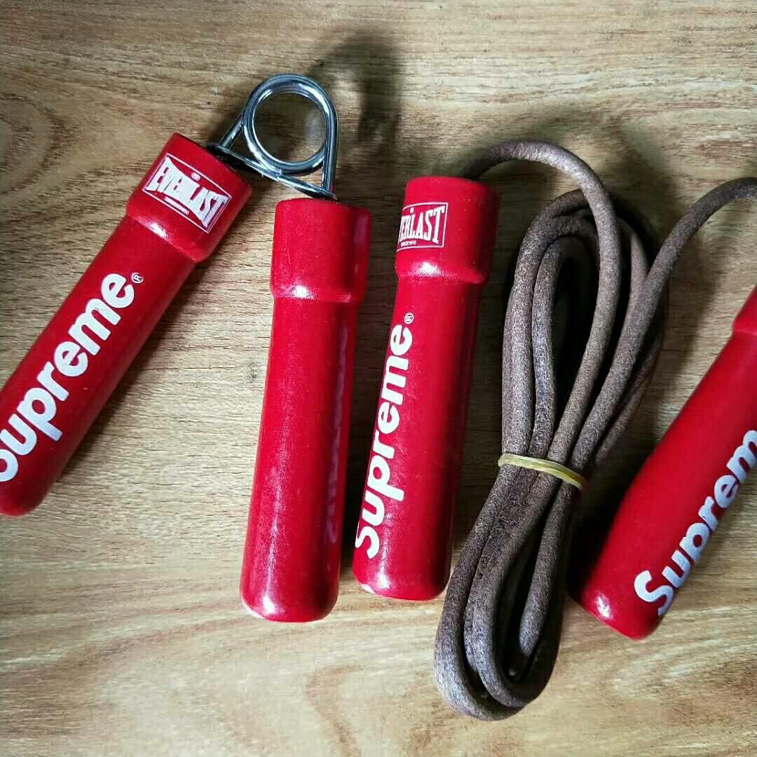 Supreme outlet hand grip