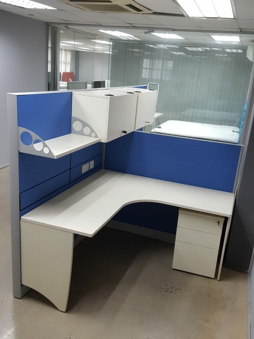 T Shape Partition W 2 Workstation Furniture Others On Carousell