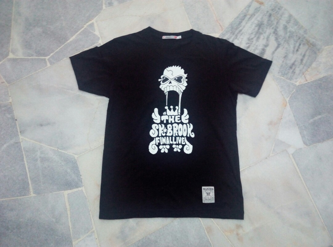 T Shirt Brook One Piece Uniqlo Free Keychain Men S Fashion Clothes Tops On Carousell T Shirt Brook One Piece Uniqlo Free Keychain Men S Fashion Clothes Tops On Carousell