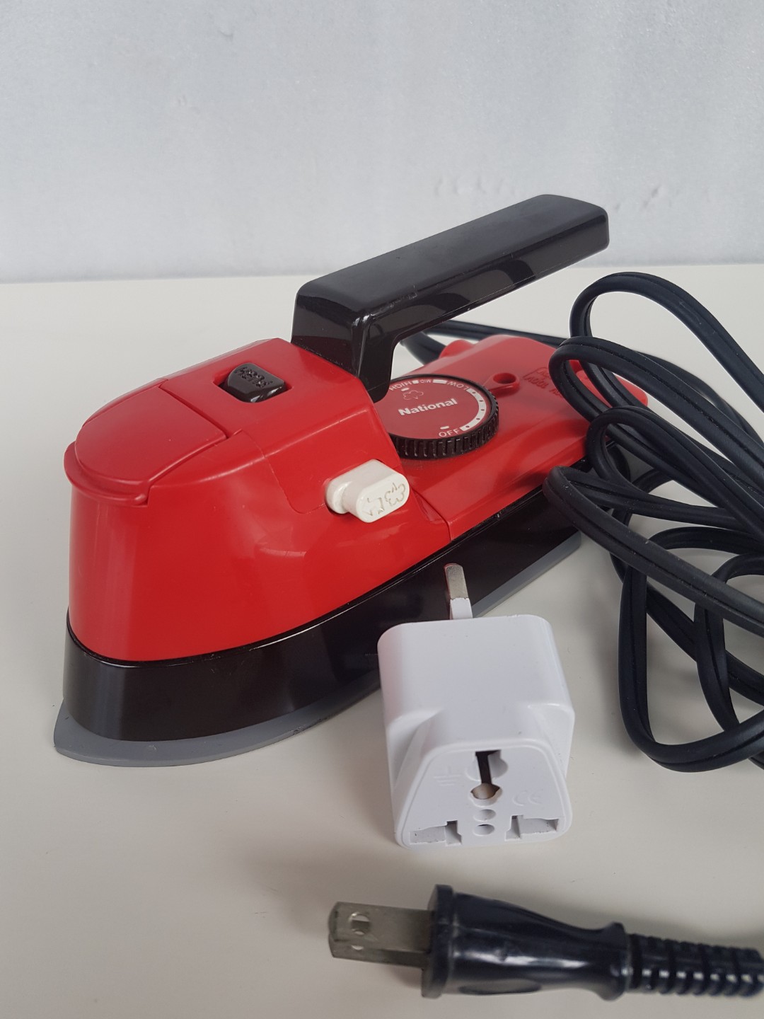 Traveler Steam Iron (National) Made in Japan, TV & Home Appliances