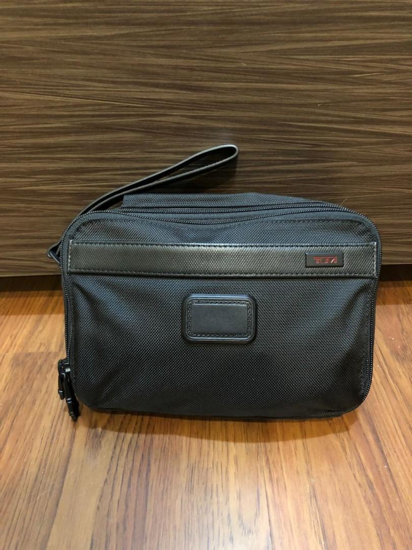 Tumi shop alpha clutch