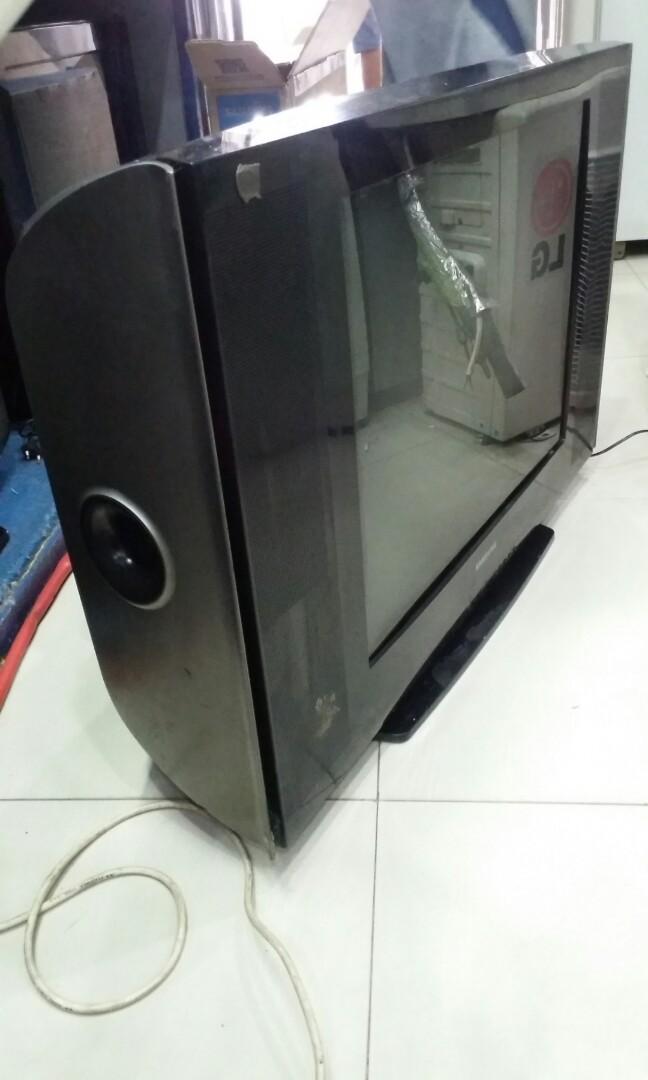 Tv merk Samsung 29 inchi, oke suara 