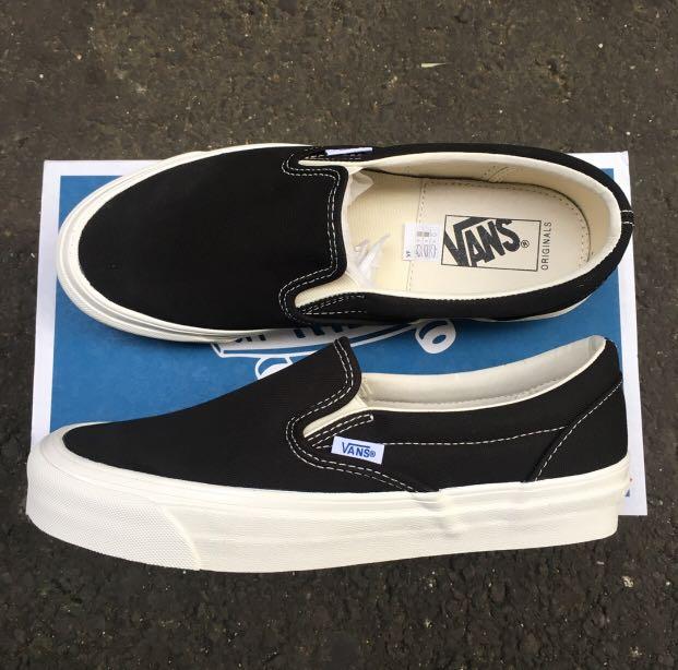 vans vault og slip on black white