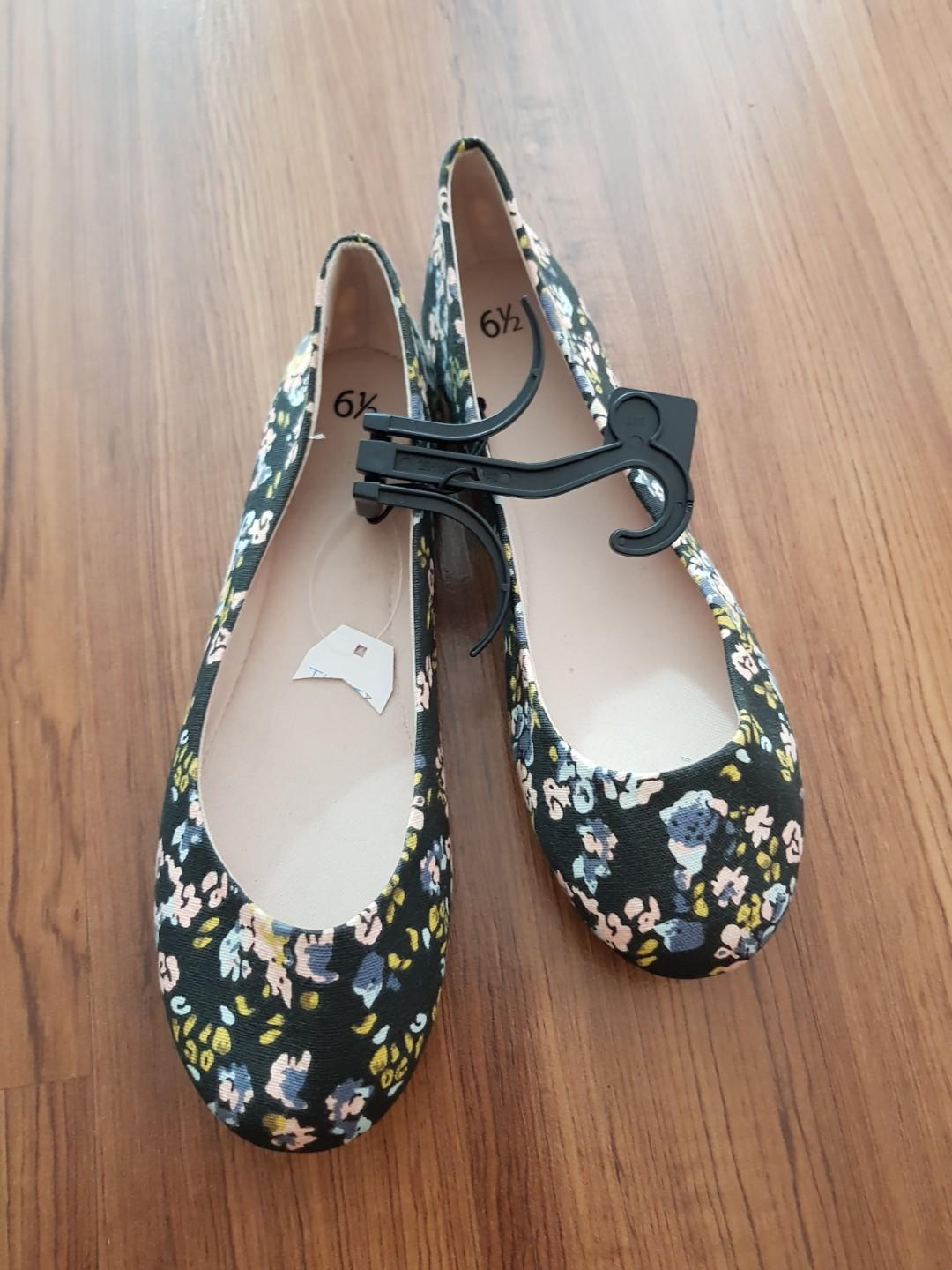 Time and best sale tru ballet flats