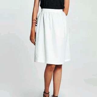 [BNWT Best Buy!] Stylish Pomelo Mondes A-Line skirt in White