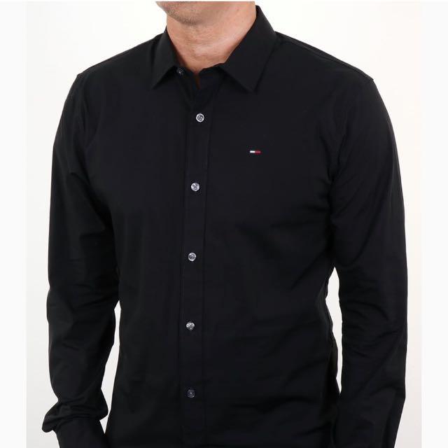 Tommy hilfiger store black tee