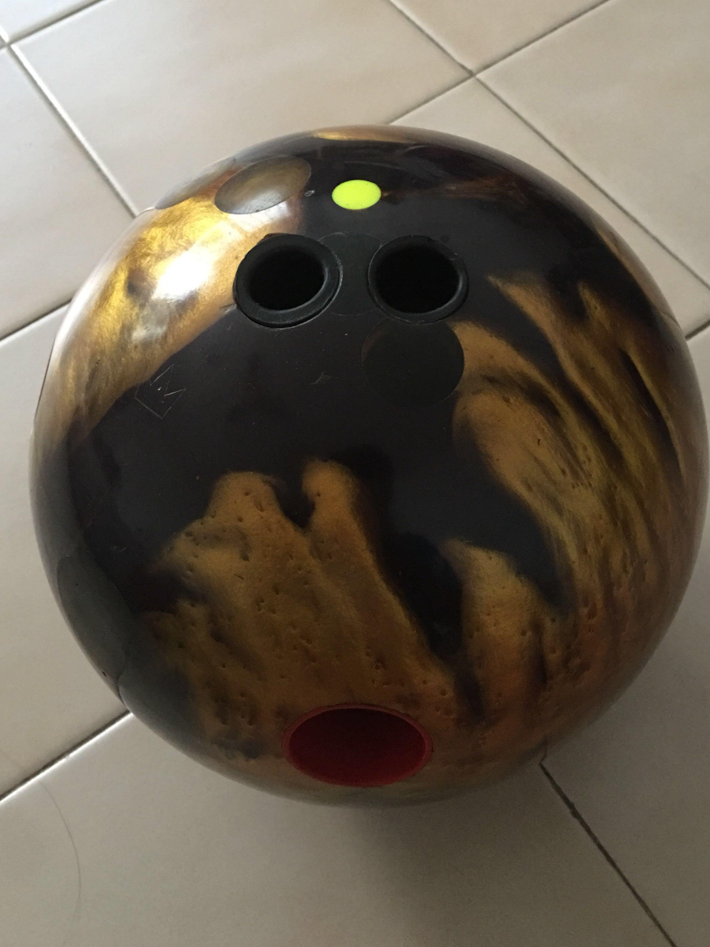 Brunswick Brute Strength Bowling Ball, Sports, Sports & Games
