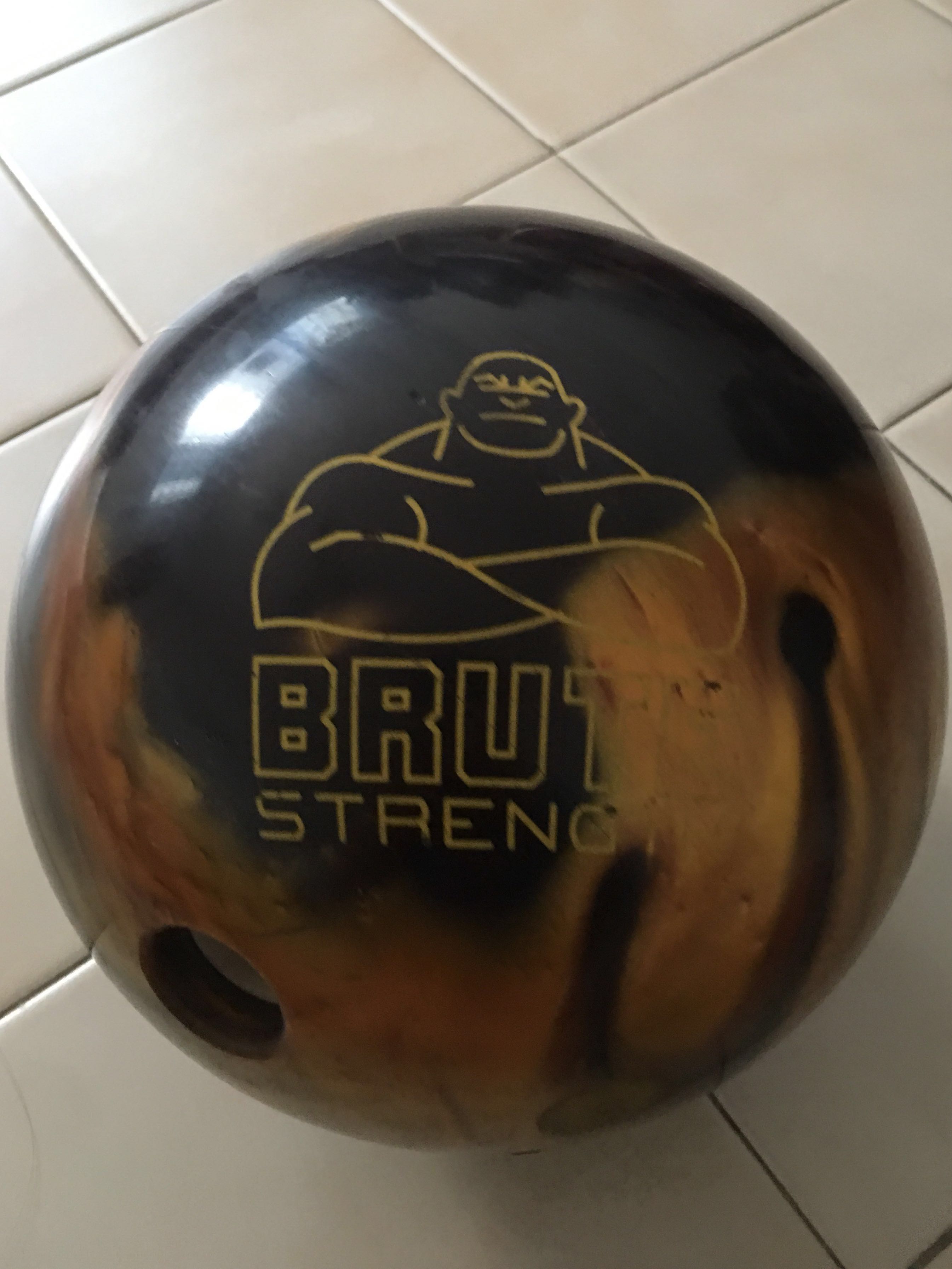 Brunswick Brute Strength Bowling Ball, Sports, Sports & Games