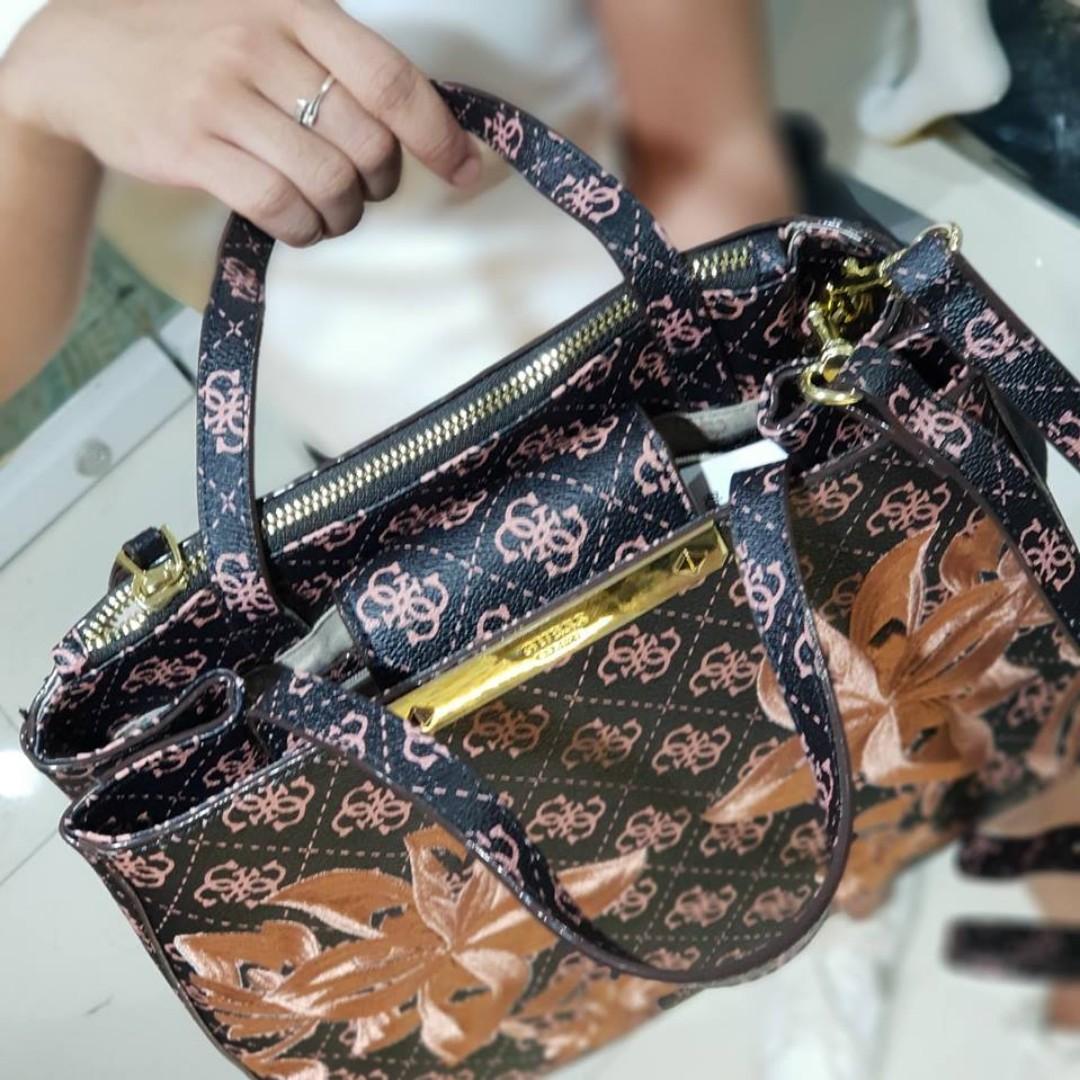Guess britta small society satchel top