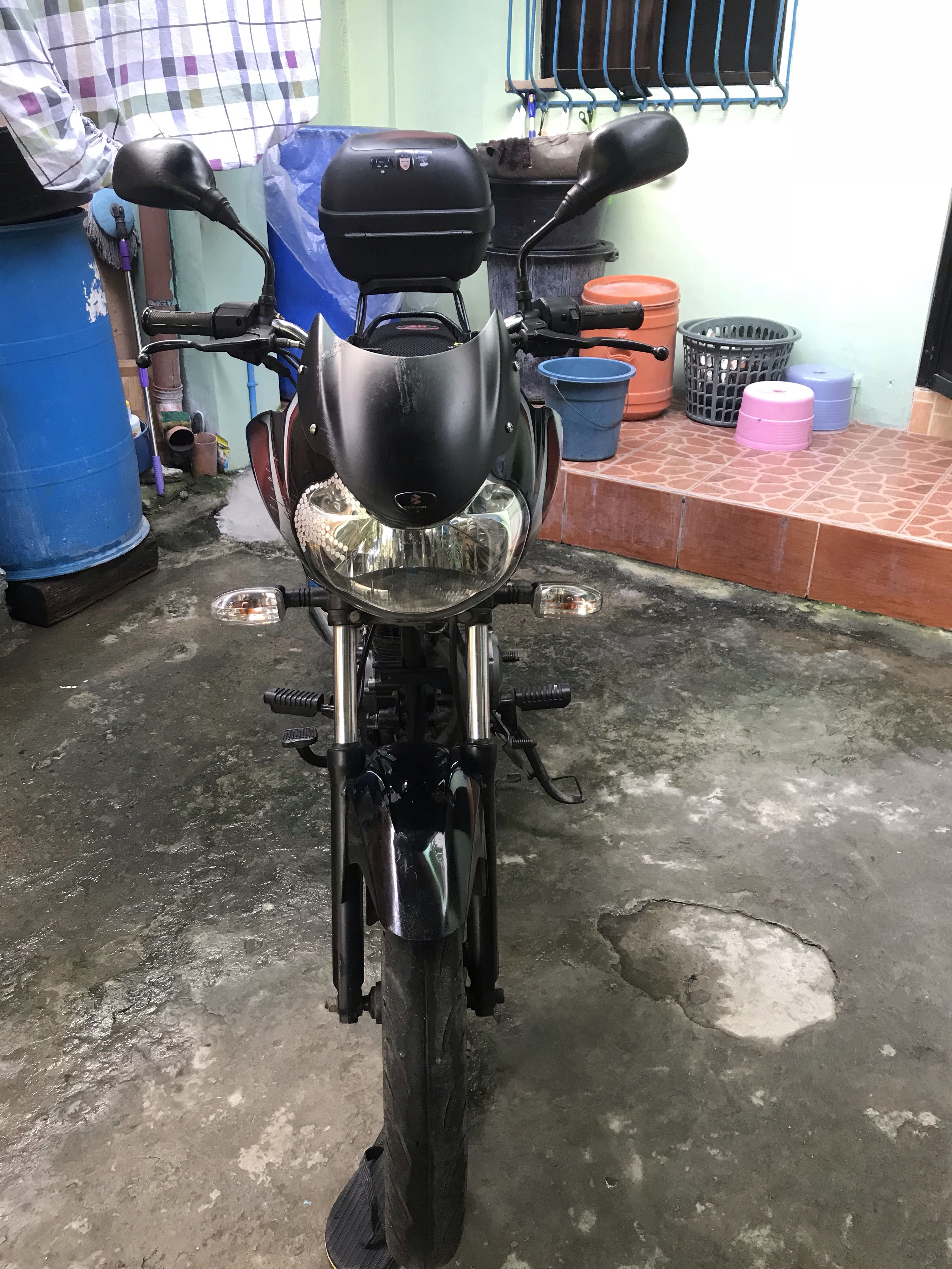 Kawasaki Bajaj Discover 100 Motorbikes on Carousell