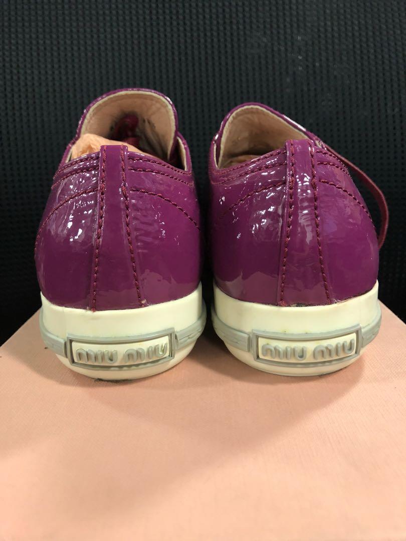 miu miu converse