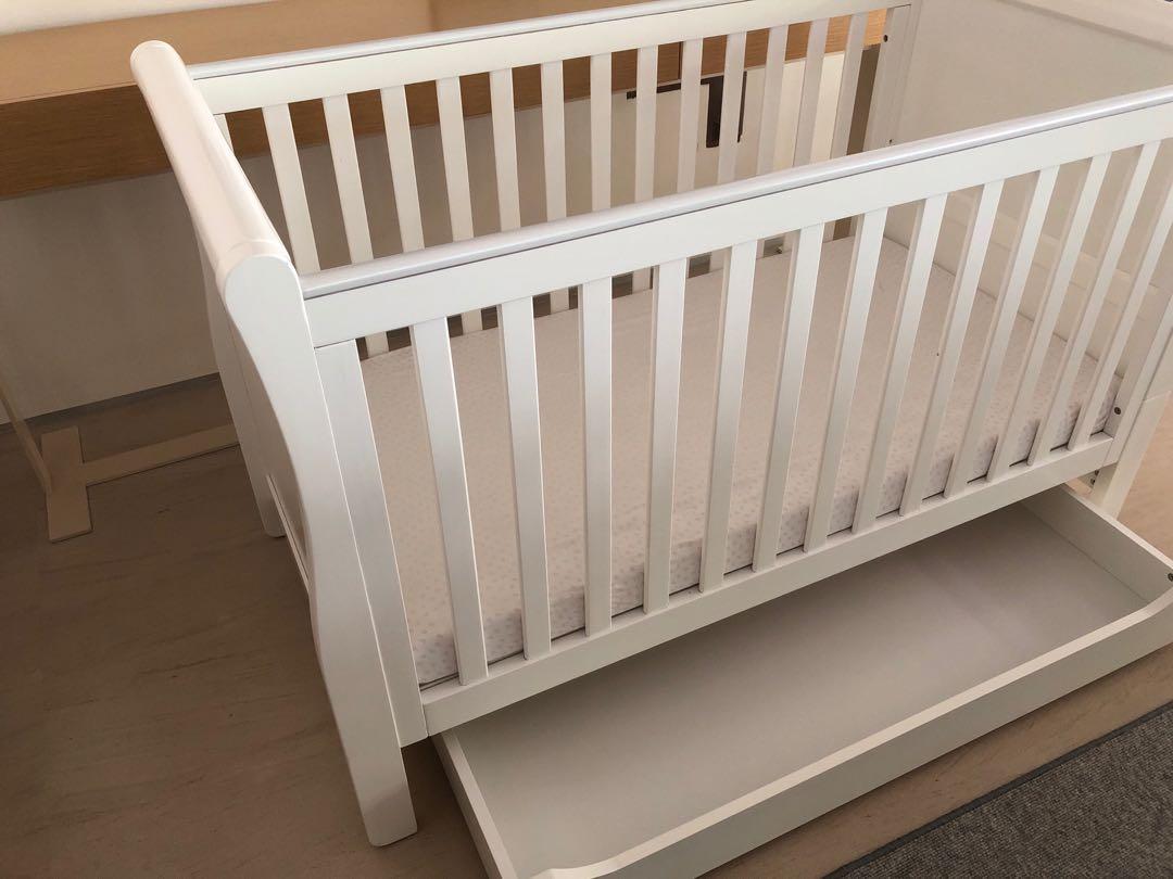 Chiltern hotsell cot bed