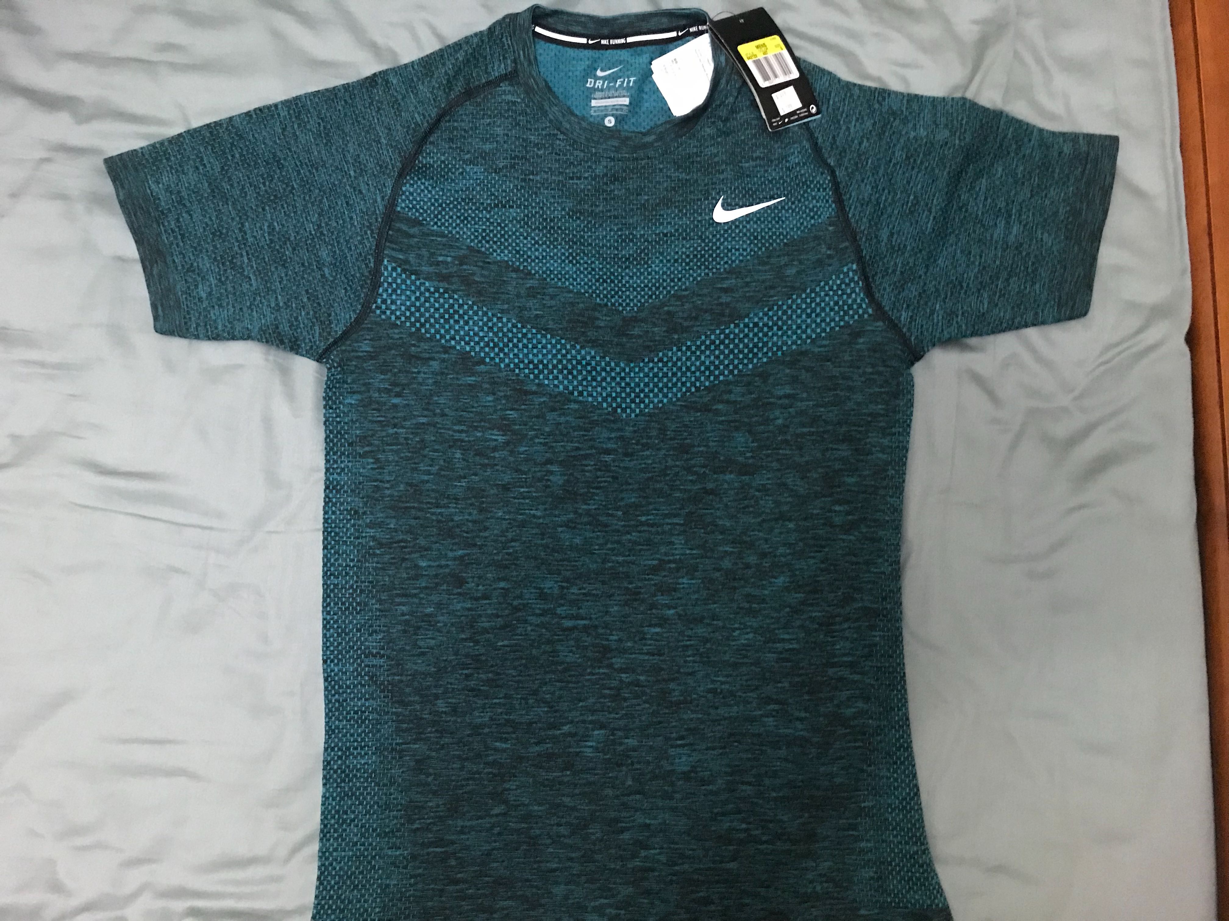 nike running shirt